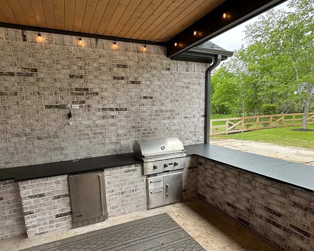 L Shaped Outdoor Kitchen In Bryan TX